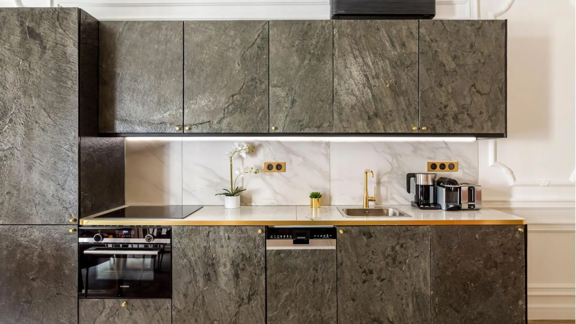 Merveil - Luxury Suite - Champs Elysees - Boissy Paris Apartment